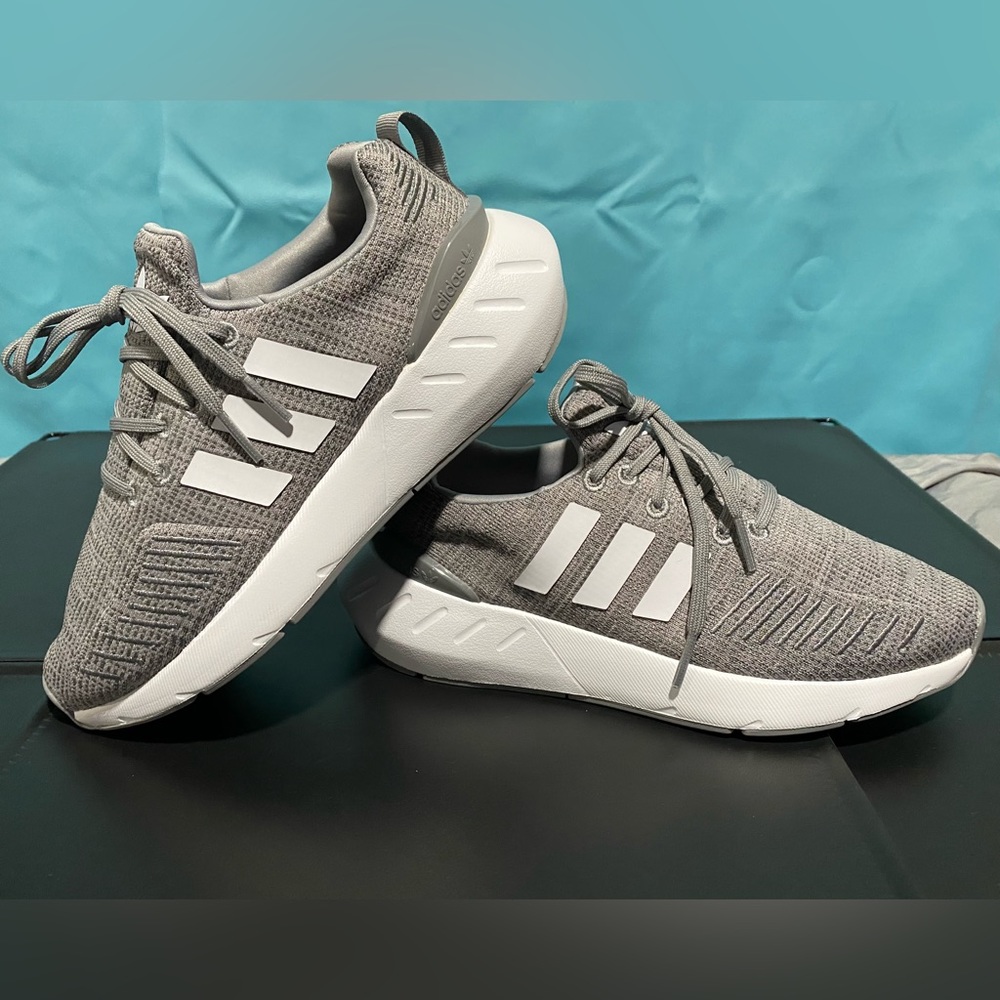adidas swift run 2022 size 4 youth equivalent women size 6 *BRAND NEW* running